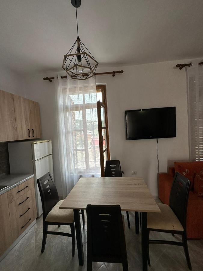 Central Charm Apartments Vlore Ngoại thất bức ảnh