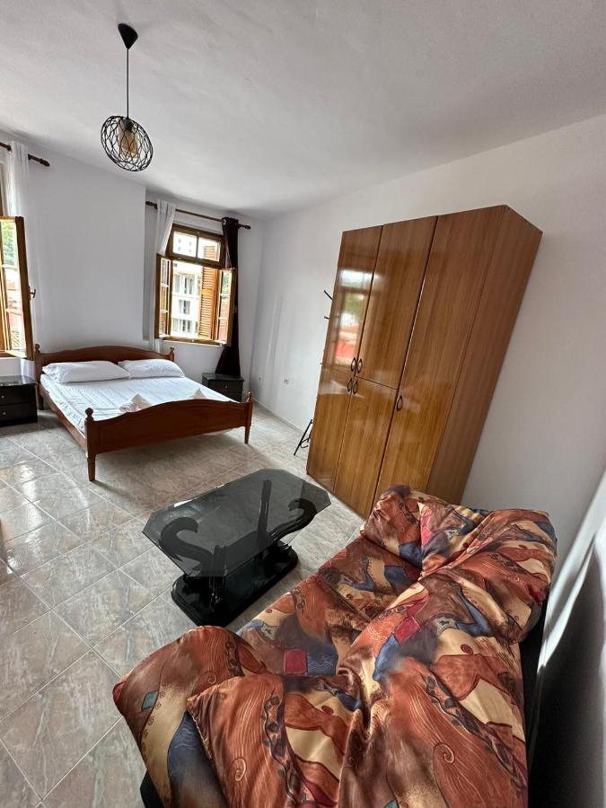 Central Charm Apartments Vlore Ngoại thất bức ảnh
